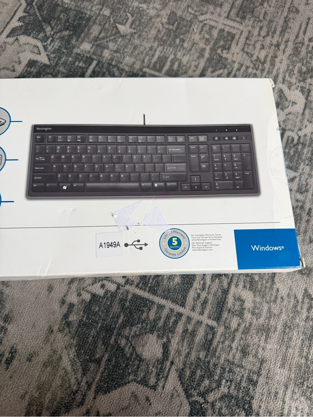 Kensington Slim Type Wired Keyboard (model K72357USA) designed for Windows. - Picture 5 of 13